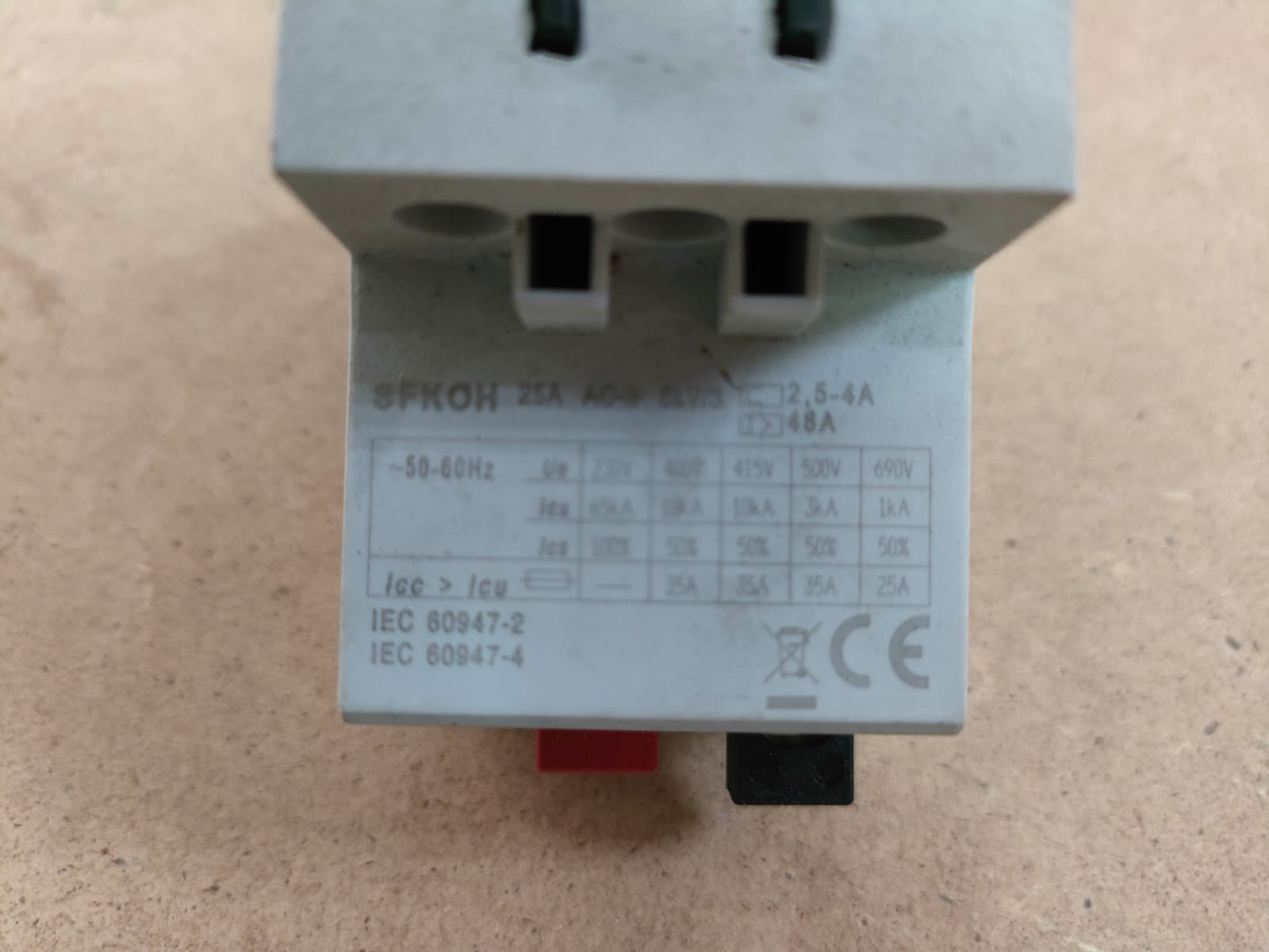Термический выключатель М250 2,5 - 4А ВЛГ