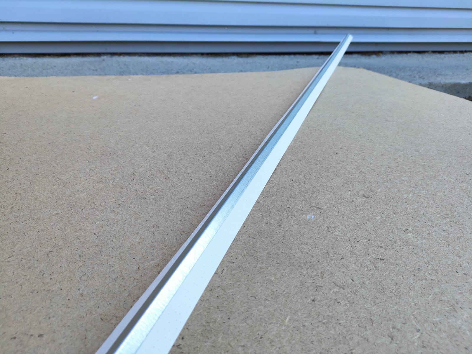 Металлизированный уголок sheetrock (Шитрок) на бумажной основе для внутренних углов 3,05 м