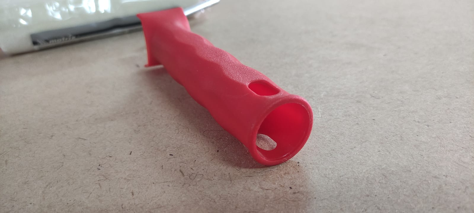 Валик Велюр пластмассовая ручка шерсть 180 мм, ворс 4 мм, D 40 мм