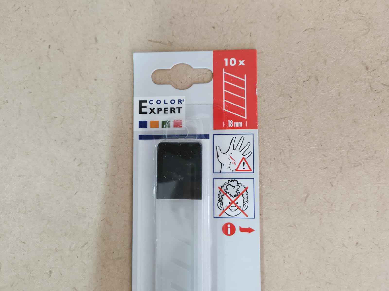 Запасные лезвия для канцелярских ножей 18 мм 10 шт., 0,4 мм, в футляре блистер Color Expert