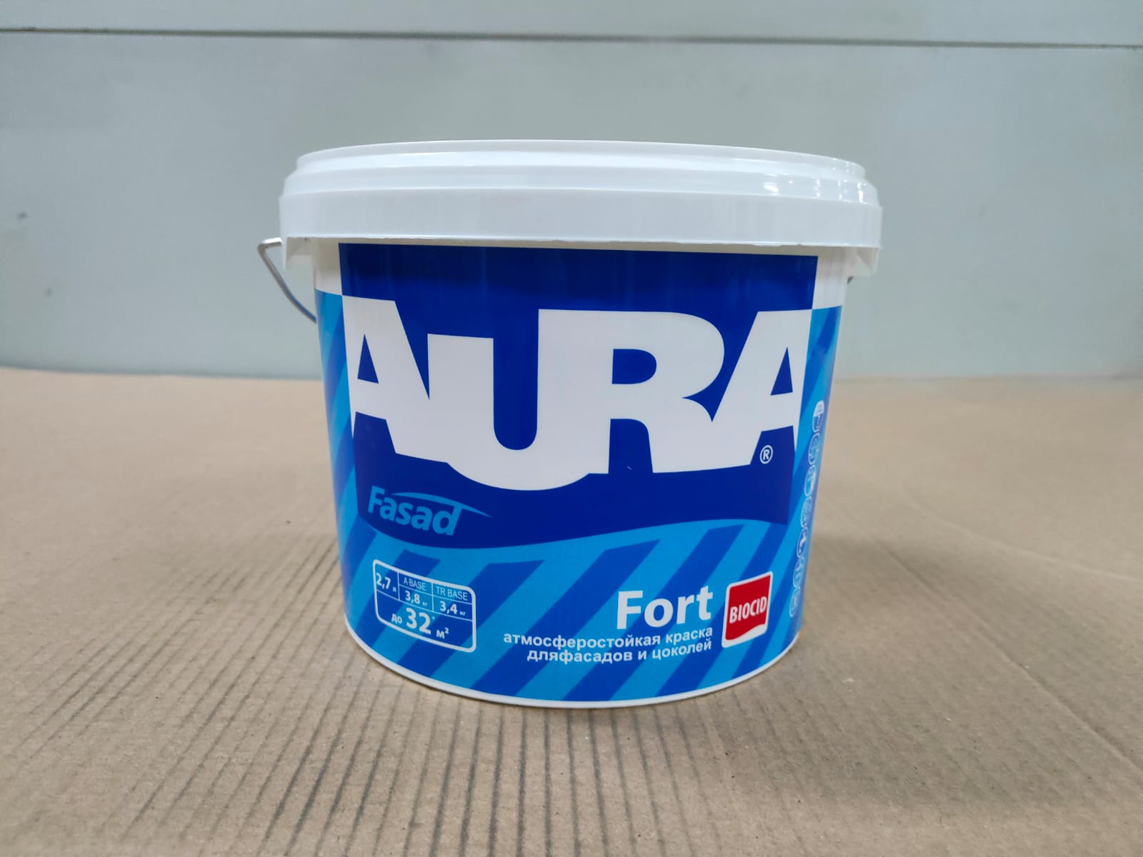 Краска фасадная атмосферостойкая для фасадов и цоколей AURA Fasad Fort / АУРА Форт 2,7 л (база TR)