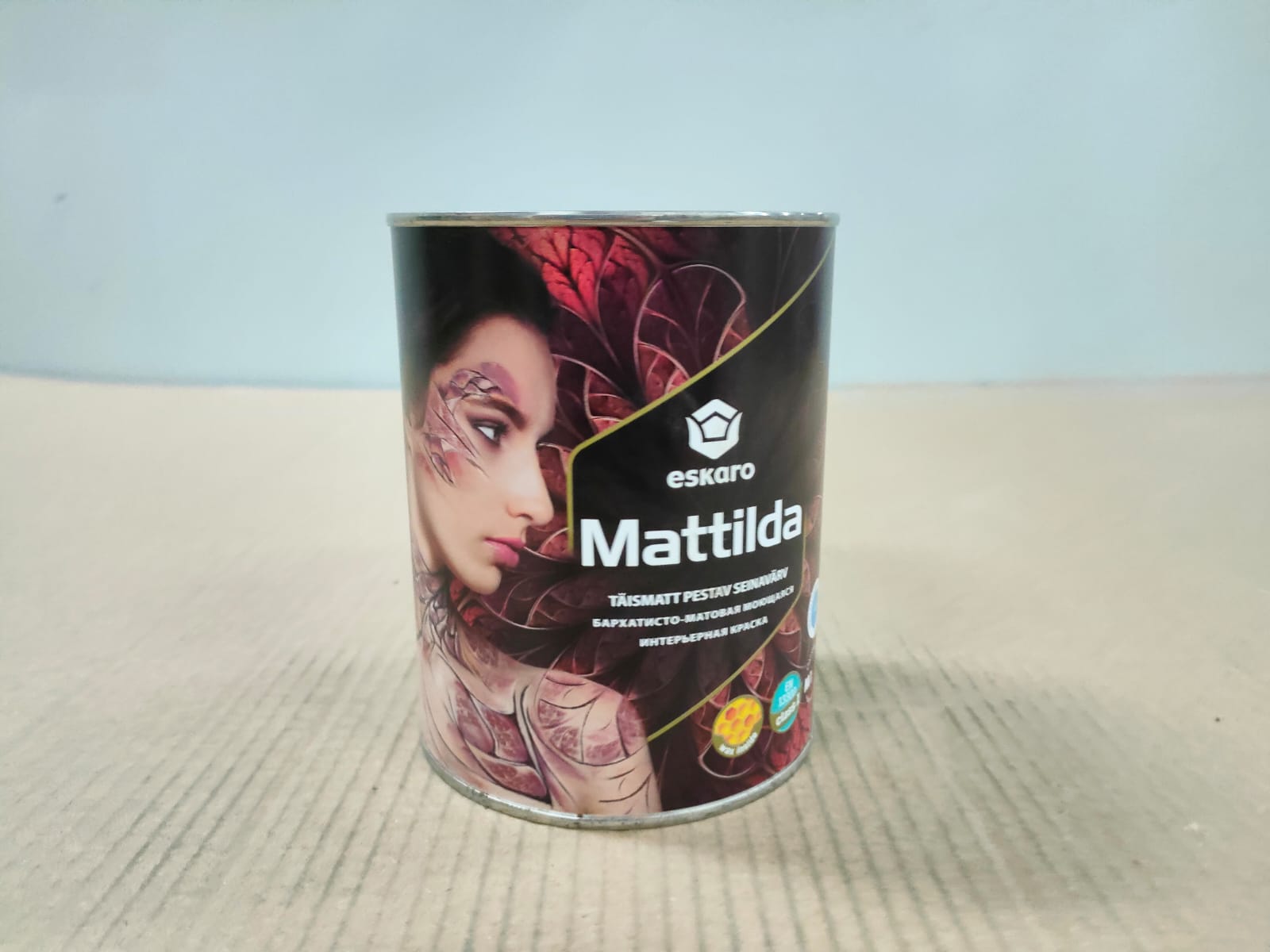 Бархатисто-матовая моющаяся интерьерная краска Eskaro Mattilda (База TR - прозрачная) 0.9 л