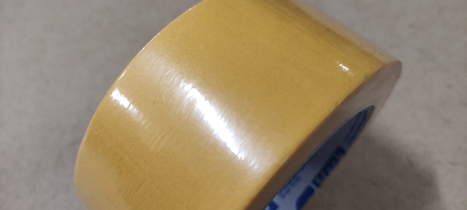 Лента малярная MASK Gold для гладких и шероховатых поверхностей 48 мм х 50 м