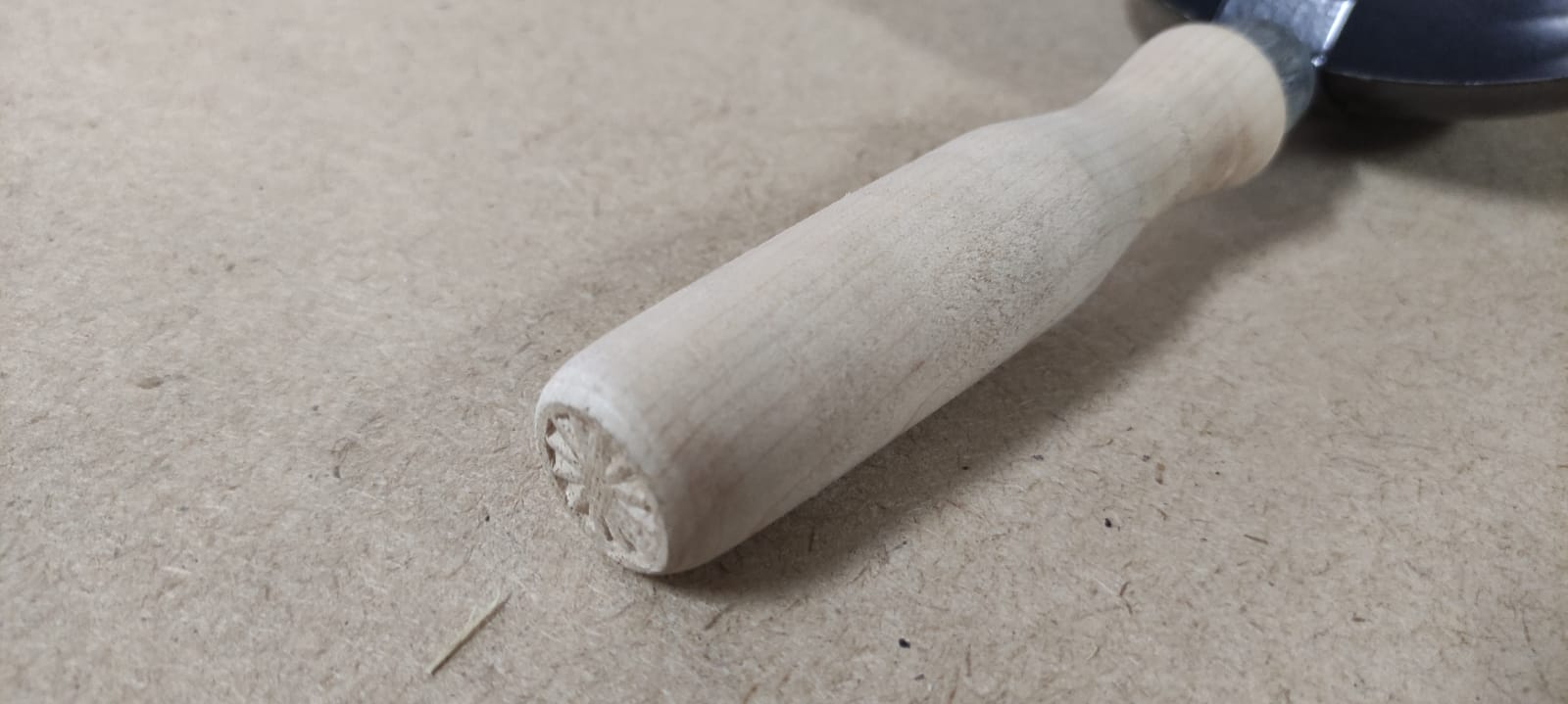 Ковш стальной строительный штукатурный 160 мм СИБРТЕХ деревянная ручка